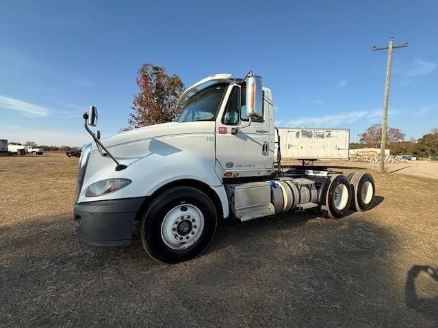 2014 International ProStar Plus 122 Equipment Image0