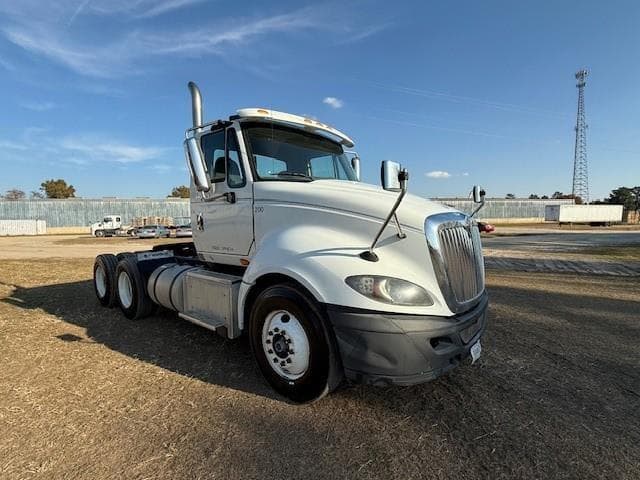 Image of International ProStar Plus 122 equipment image 1