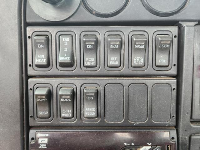 Image of International ProStar equipment image 4