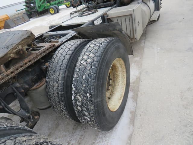 Image of International ProStar equipment image 1