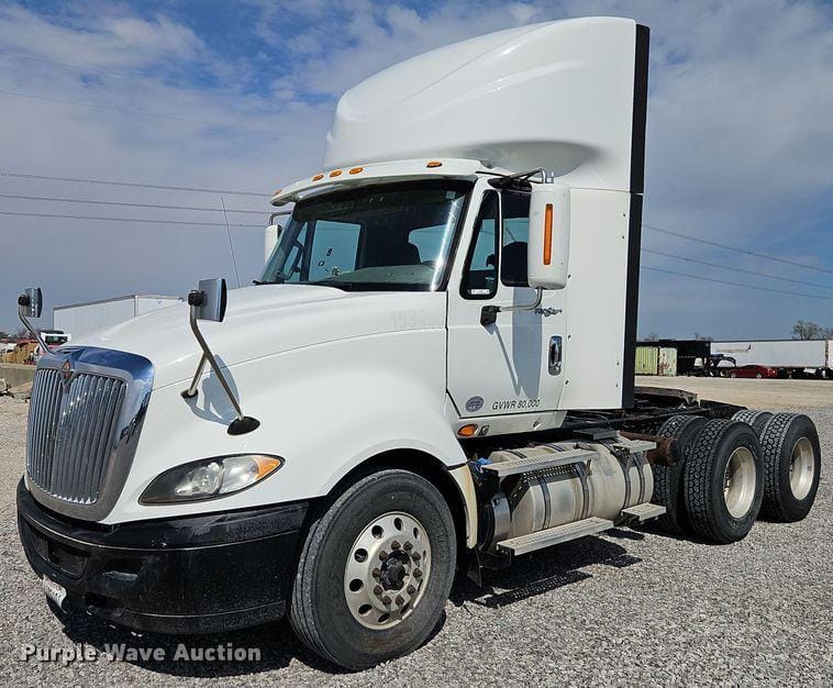 Main image International ProStar Plus 122