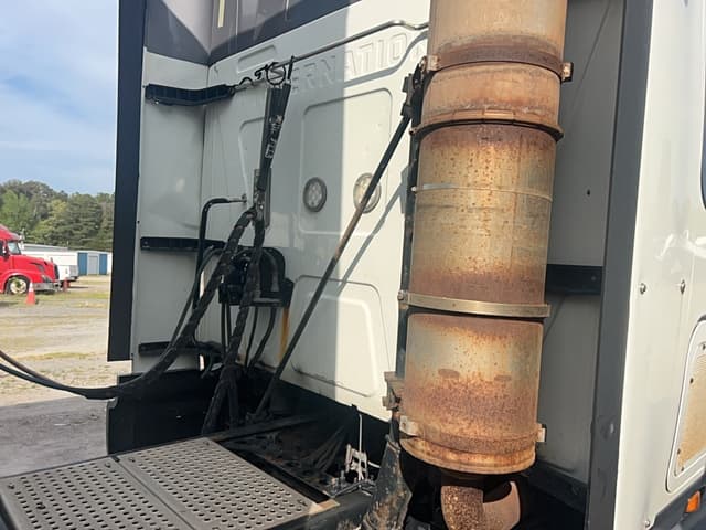 Image of International ProStar equipment image 4