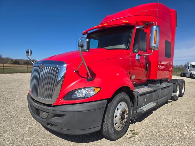 Image of International ProStar equipment image 1