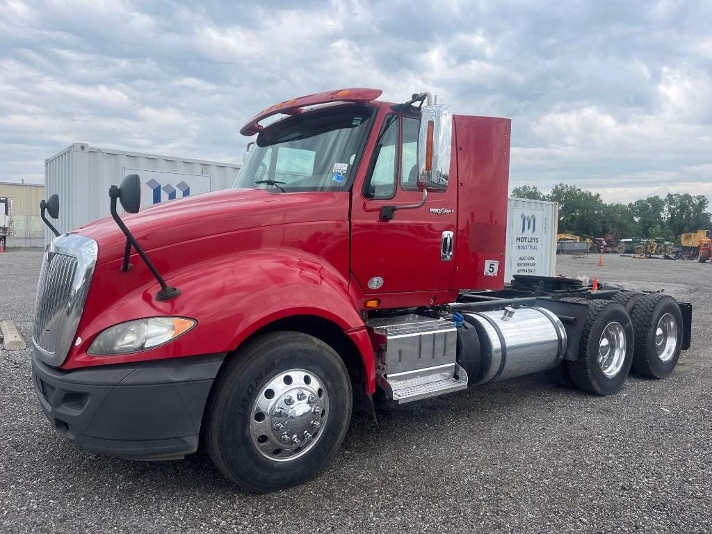 2014 International ProStar Equipment Image0