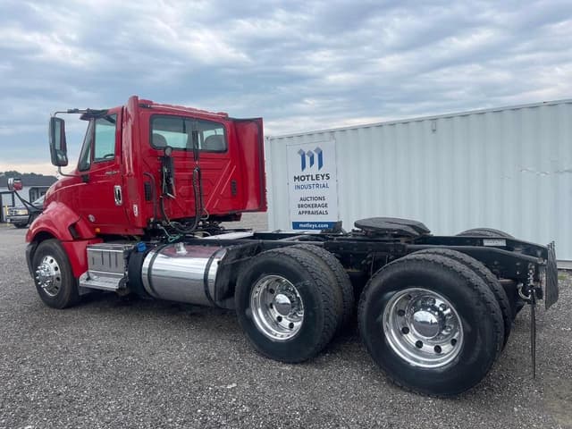 Image of International ProStar equipment image 1