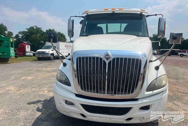 Image of International ProStar Plus 122 equipment image 1