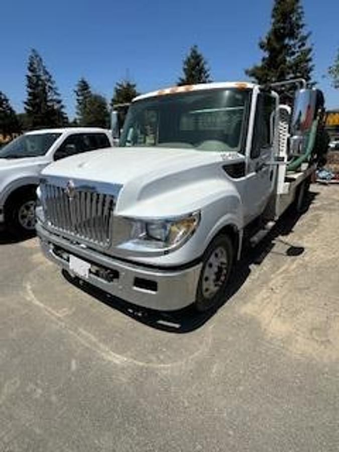 2014 International TerraStar Equipment Image0