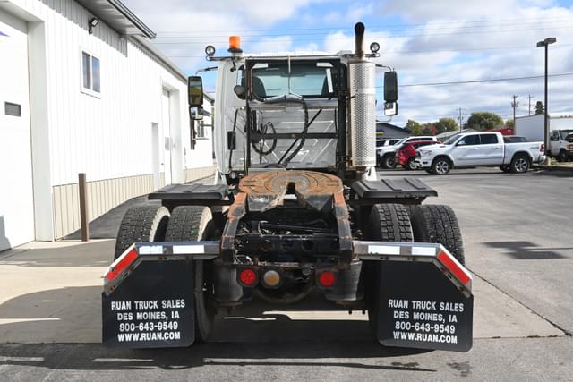 Image of International Transtar 8600 equipment image 3