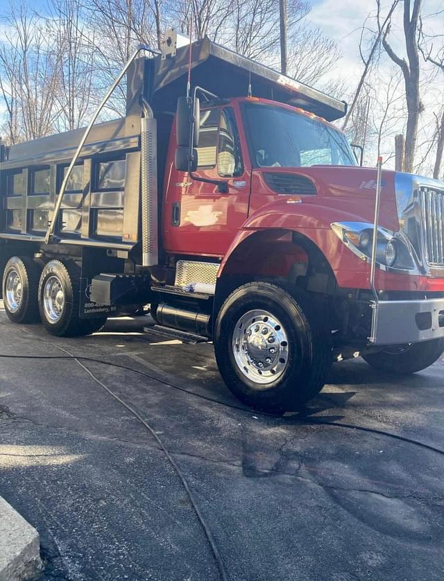 Image of International Workstar 7500 equipment image 1