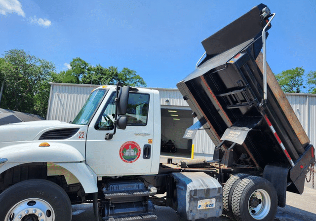 Image of International Workstar 7400 equipment image 1