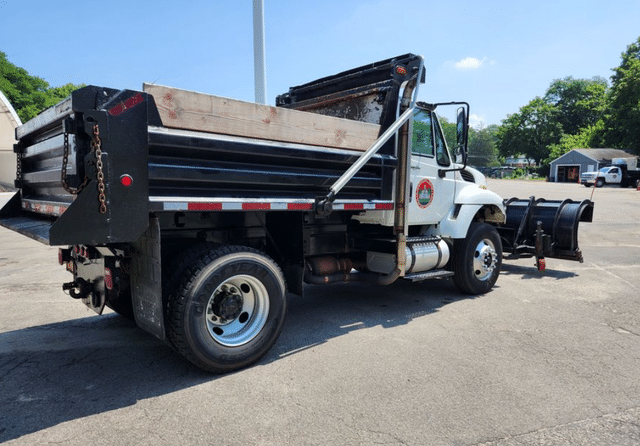 Image of International Workstar 7400 equipment image 3