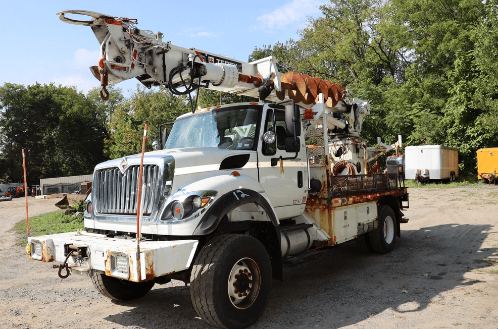 2014 International Workstar 7400 Equipment Image0