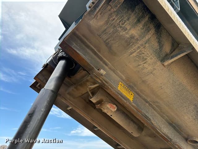 Image of International Workstar 7500 equipment image 3