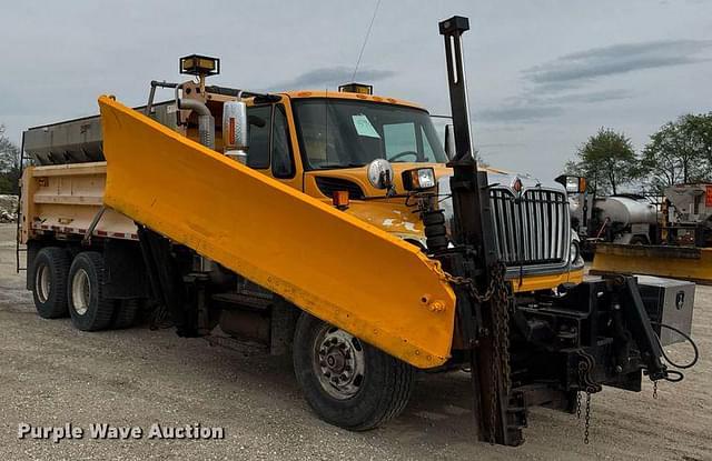 Image of International Workstar 7500 equipment image 2