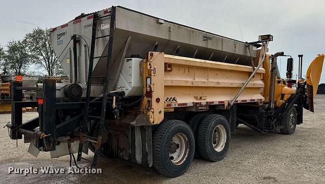Image of International Workstar 7500 equipment image 4