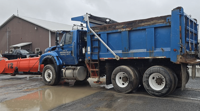 Image of International WorkStar 7600 equipment image 1
