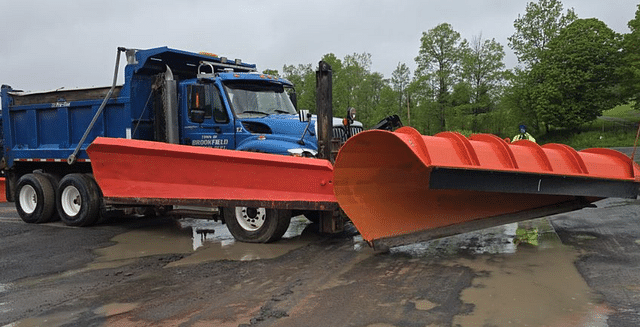 Image of International WorkStar 7600 equipment image 4