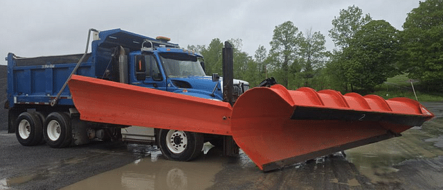 Image of International WorkStar 7600 equipment image 4