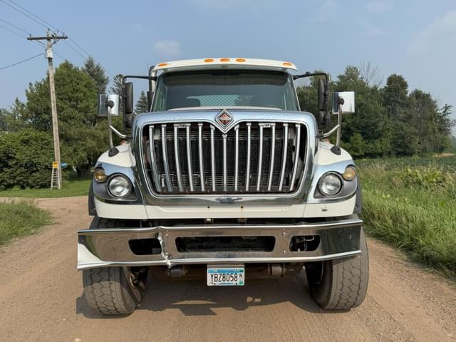 Image of International WorkStar 7600 equipment image 2