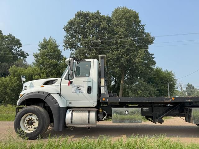 Image of International WorkStar 7600 equipment image 3