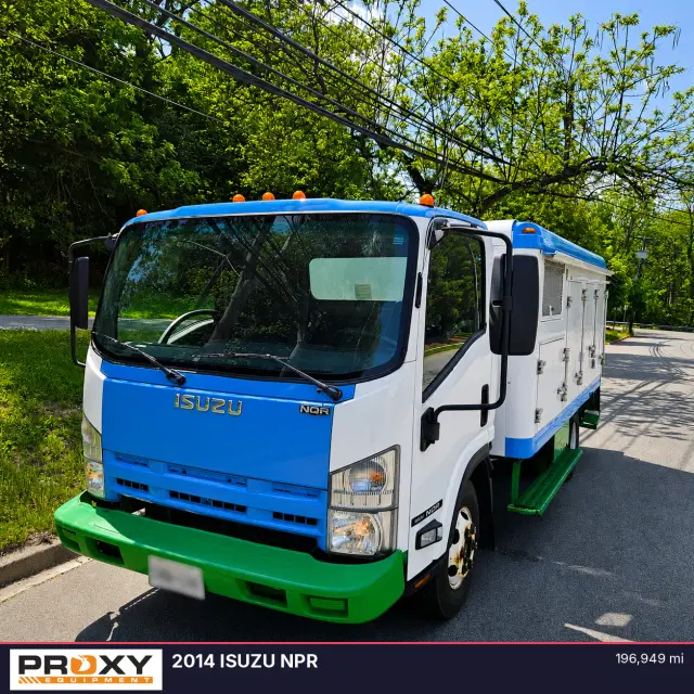 Image of Isuzu NPR equipment image 1
