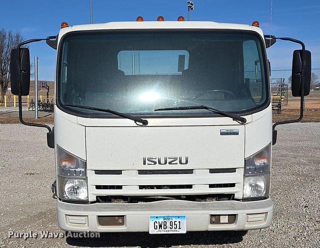 Image of Isuzu NPR-HD equipment image 1