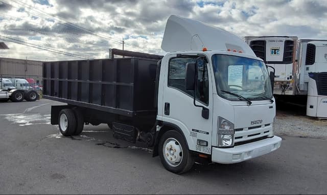 Image of Isuzu NQR equipment image 2