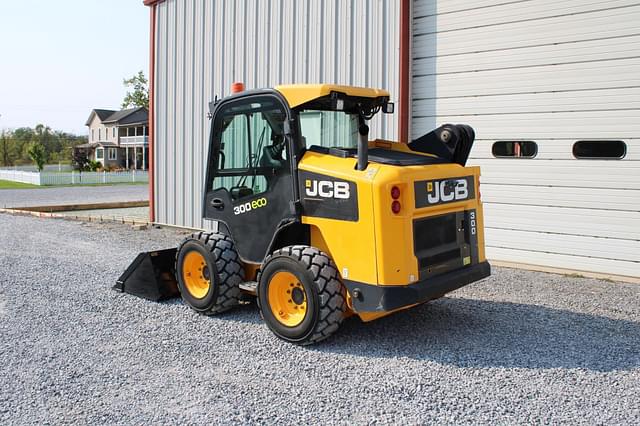 Image of JCB 300 equipment image 4