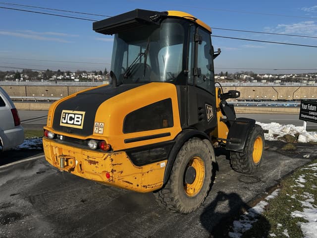 Image of JCB 407 equipment image 2