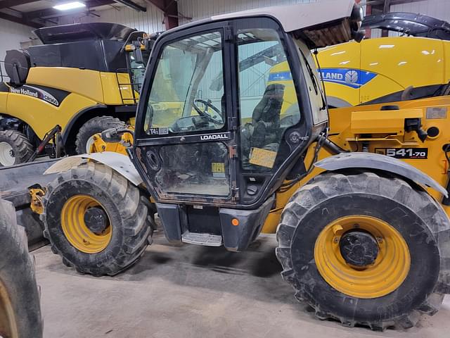 Image of JCB 541-70 Agri Plus equipment image 2