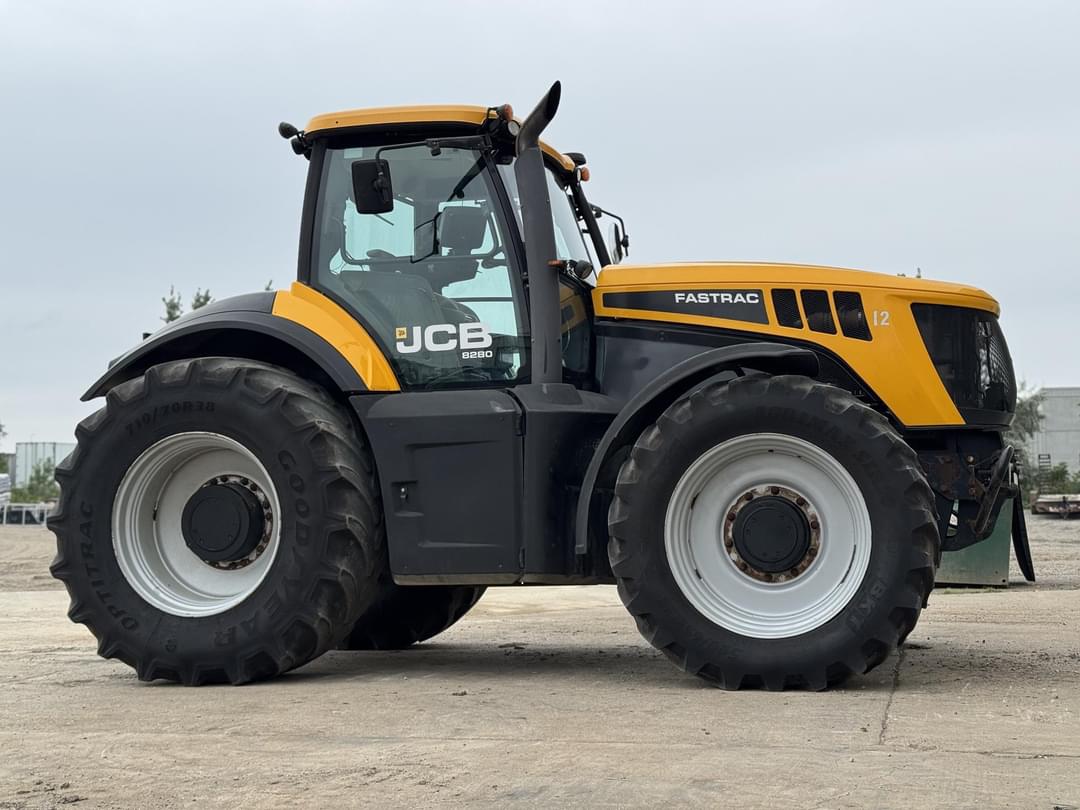 Image of JCB Fastrac 8280 Primary Image