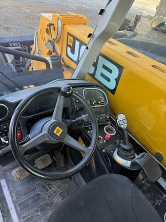 Image of JCB 527-58 Agri equipment image 3