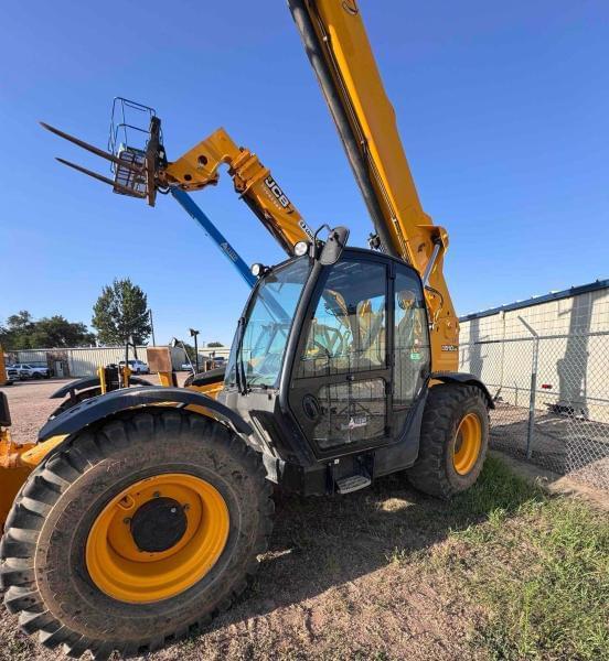 Image of JCB 510-56 equipment image 1