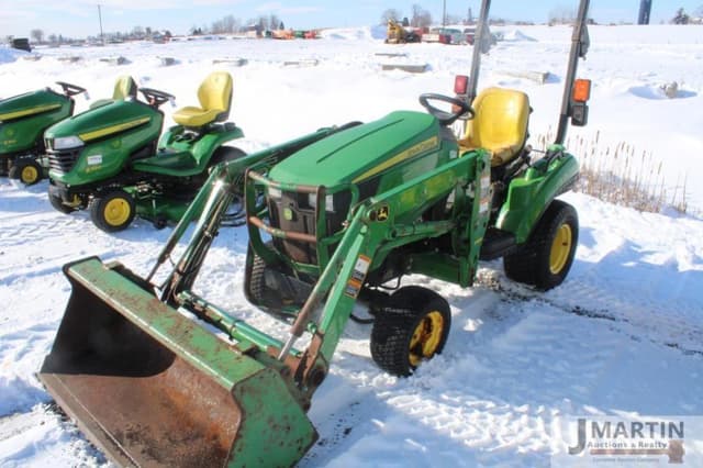 Image of John Deere 1023E equipment image 1