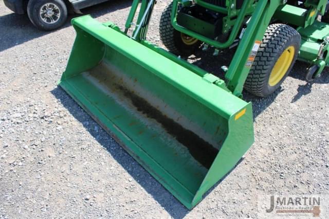 Image of John Deere 2025R equipment image 4