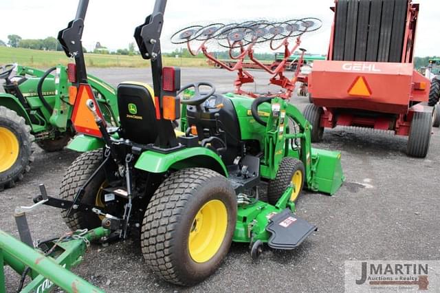 Image of John Deere 2025R equipment image 2