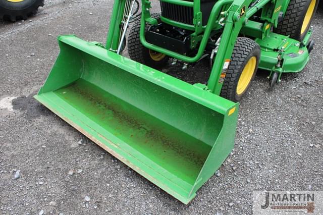 Image of John Deere 2025R equipment image 4