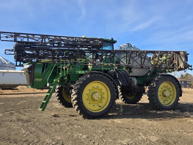 Image of John Deere 4940 equipment image 1