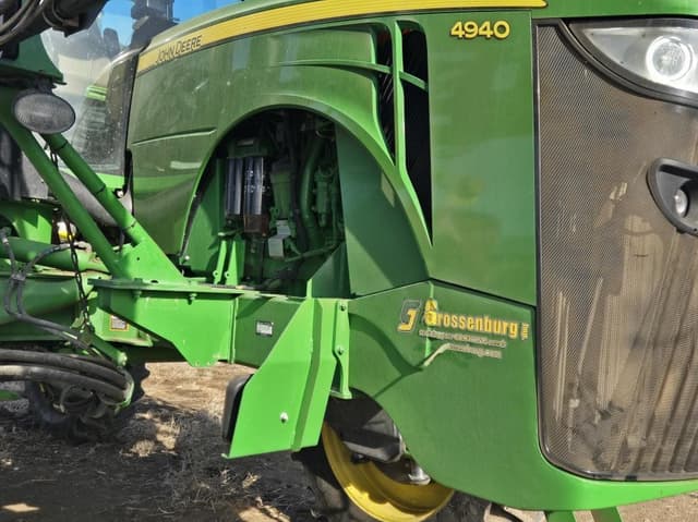 Image of John Deere 4940 equipment image 4