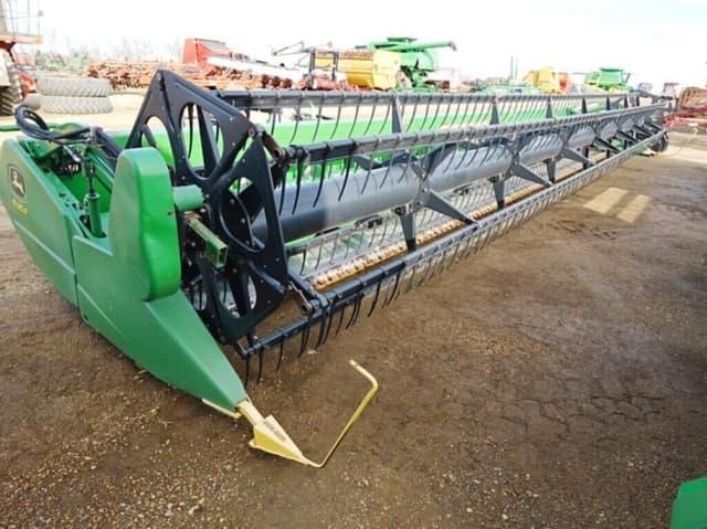 Image of John Deere 635 equipment image 2