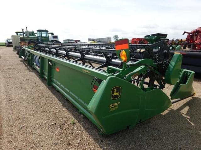 Image of John Deere 635 equipment image 4