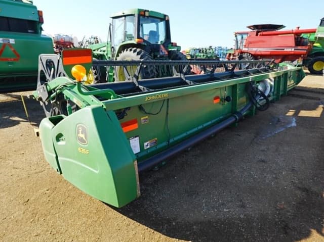 Image of John Deere 635F equipment image 1