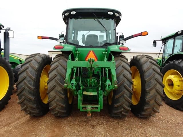 Image of John Deere 8245R equipment image 2