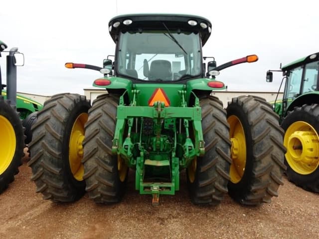 Image of John Deere 8245R equipment image 2