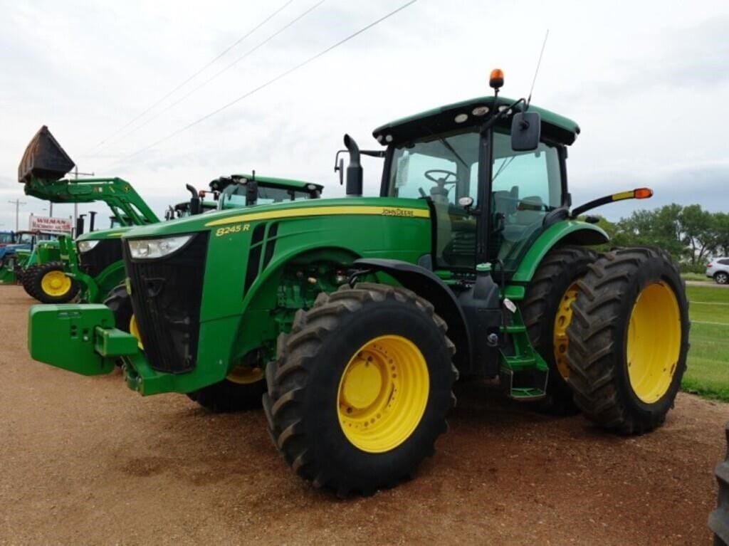 2014 John Deere 8245R Equipment Image0