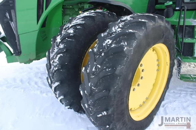 Image of John Deere 8335R equipment image 4