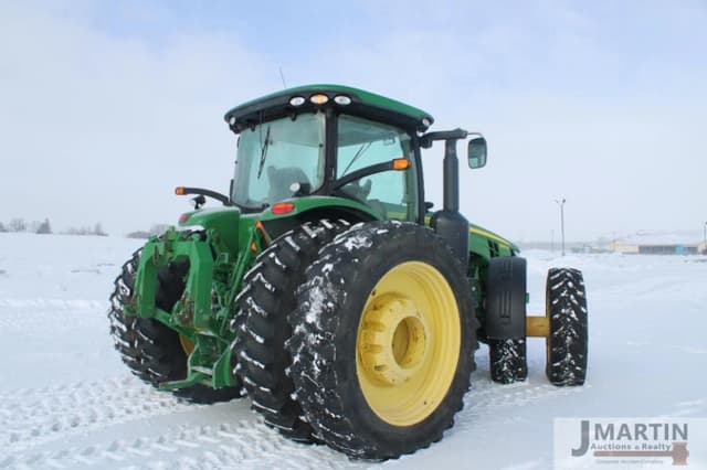 Image of John Deere 8335R equipment image 2