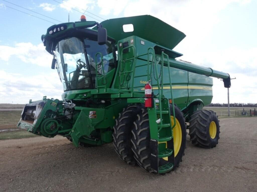 Image of John Deere S680 Primary image
