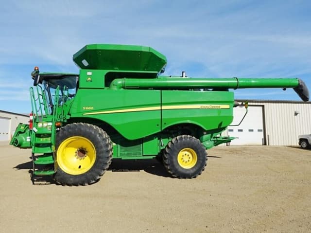 Image of John Deere S680 equipment image 1