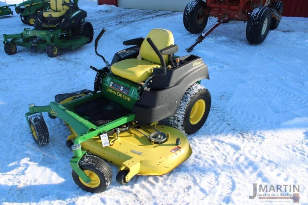 2014 John Deere Z465 Equipment Image0
